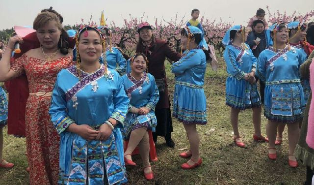 2019年武汉市新洲区李集街第八届桃花节节目主持词