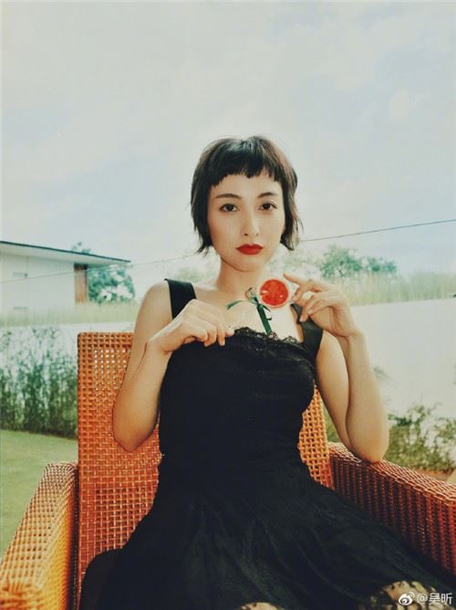 吴昕回应演技差“要用努力还回去”再遇尴尬：你没有拿什么还