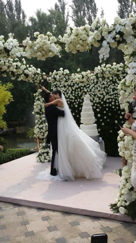 何洁赫子铭浪漫婚礼现场实拍（图）