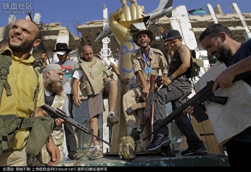 卡扎菲的42年执政之路