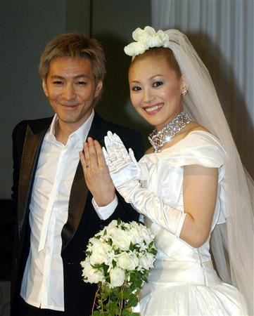 音乐天才小室哲哉为何沦为诈骗犯