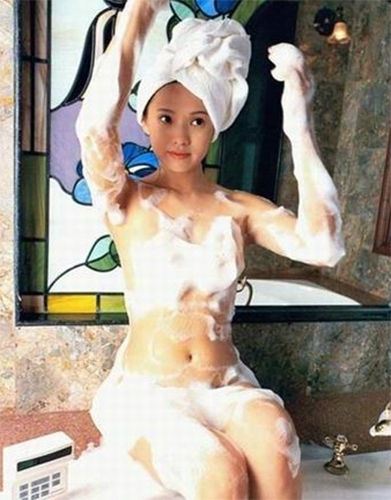 44岁伊能静迷死宅男的十大性感瞬间（图）