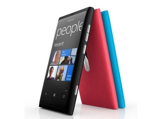 新平台亮剑 诺基亚Lumia 800C的重生之旅