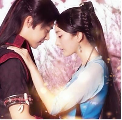 杨幂吻戏很火！她吻遍老公及胡歌李易峰等绯闻男友，还有大批鲜肉