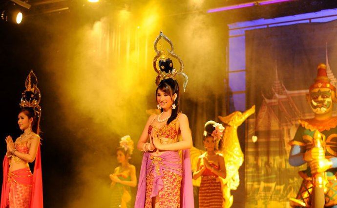 实拍比女人还女人的泰国极品人妖（图）