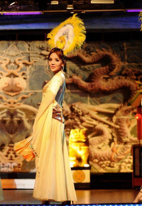 实拍比女人还女人的泰国极品人妖（图）