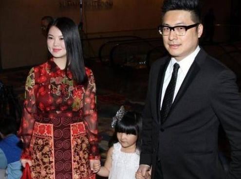 李湘产后十年难瘦张柏芝陈意涵产后迅速瘦身，三辣妈同框对比鲜明