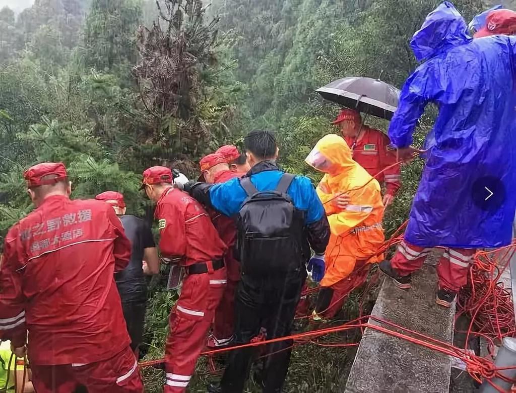 20岁女孩坐滴滴顺风车遇害,生前曾发微信求救!司机前一天刚被女乘客投诉……