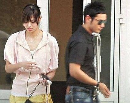 黄晓明旧爱李菲儿:屡次整容曾遭封杀(图)