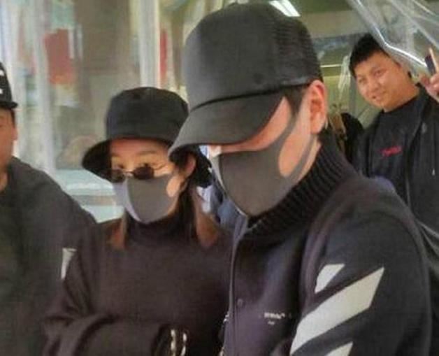 赵丽颖微博仅半年内可见，屏蔽招黑劈叉照，之前不删除有两个原因