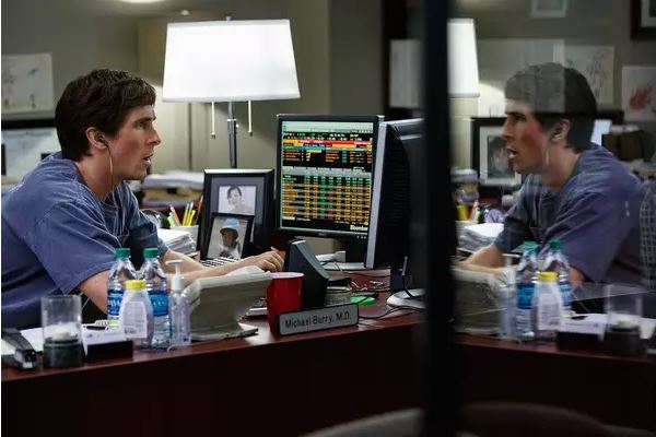 奥斯卡《大空头》再现08金融危机，8年后中国该吸取哪些警示