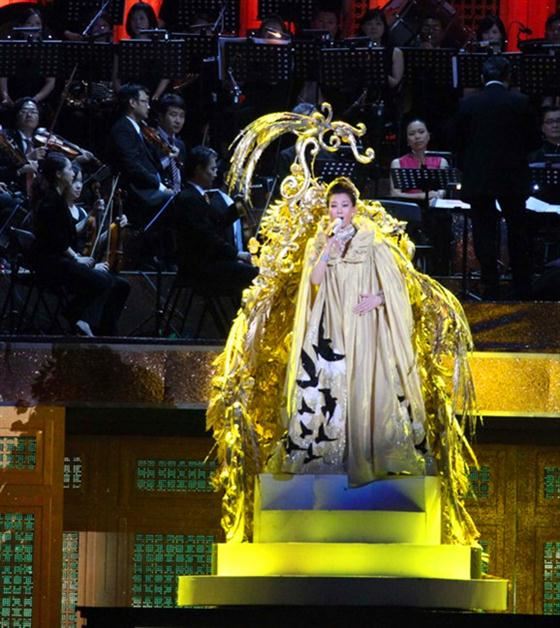 宋祖英2011台北演唱会盛大开启，众多明星捧场