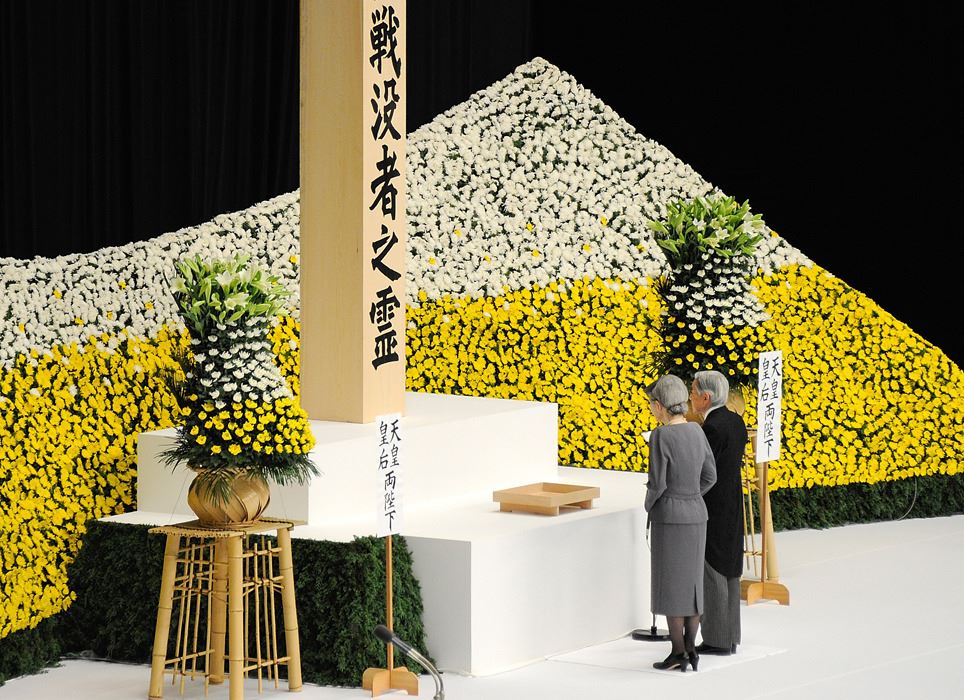 为何日本人几乎都崇拜靖国神社？