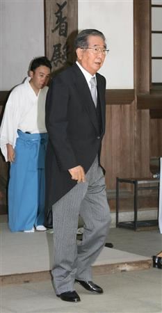 为何日本人几乎都崇拜靖国神社？