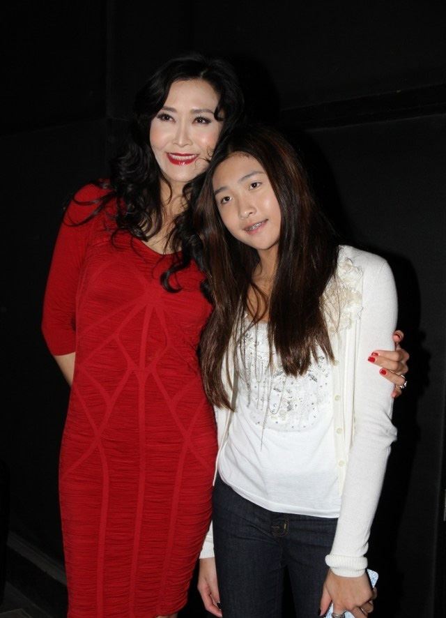 48岁叶玉卿的15岁女儿美艳超妈妈(图)