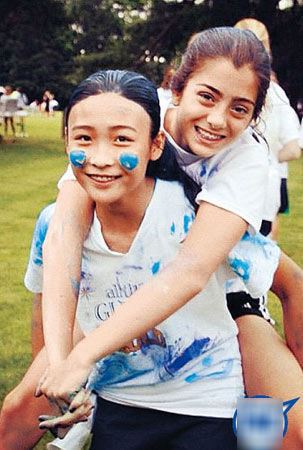 48岁叶玉卿的15岁女儿美艳超妈妈(图)