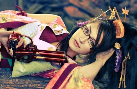 女大学生coser被大妈当场教育何以引关注？