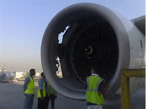 东航空客330飞机在悉尼起飞破了一个硕大的洞，这种发动机已发生过多起同样的事故！