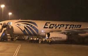 东航空客330飞机在悉尼起飞破了一个硕大的洞，这种发动机已发生过多起同样的事故！