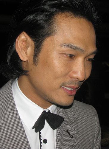 因吸毒被抓自毁前途的30位明星（图）