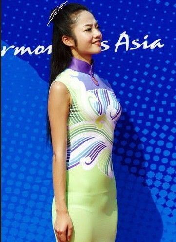 亚运礼仪小姐礼服太吸引眼球