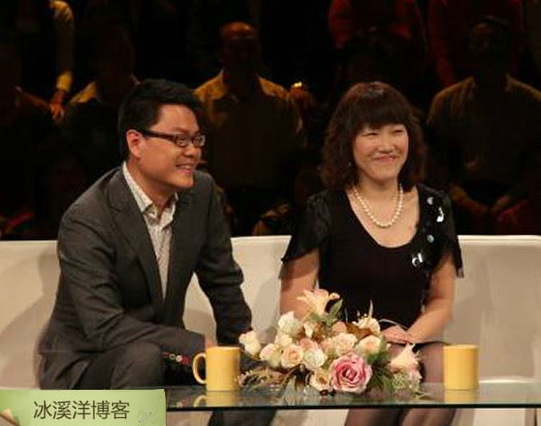央视知名主播王筱磊一排牙印定情缘