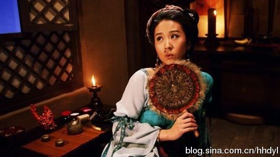 影视剧中10大波霸大玩裸身色诱销魂瞬间（组图）