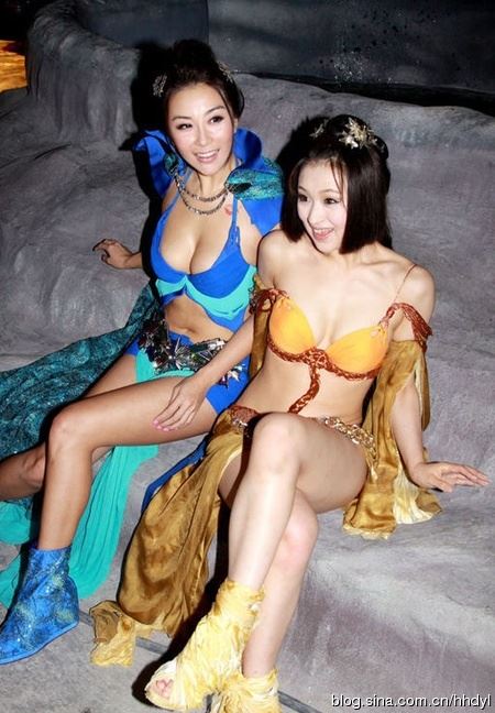 影视剧中10大波霸大玩裸身色诱销魂瞬间（组图）