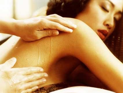 钟丽缇早年大尺度裸露床戏曝光（图）