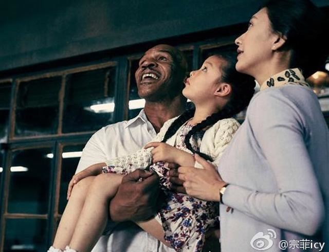 《叶问3》中演泰森老婆的女星是她，一个车模（图）！