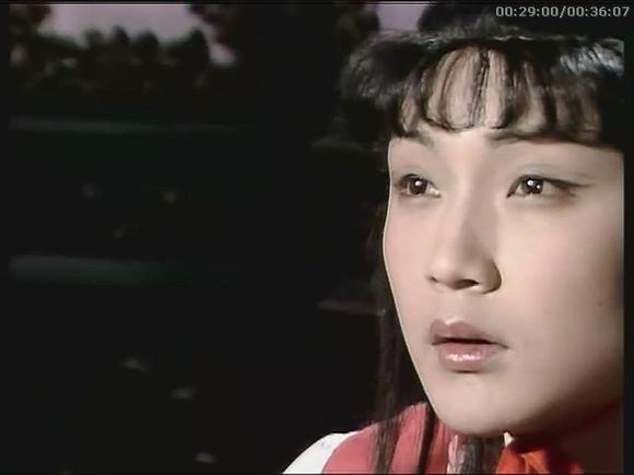 第一个和贾宝玉发生关系的女人是谁