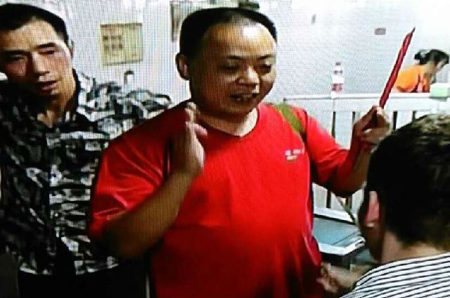 “拳王”手上过