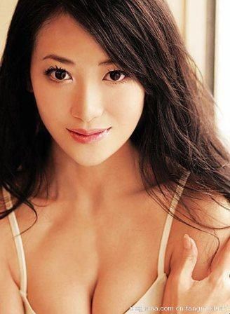 遭人胁迫无奈拍下裸照的男女明星们