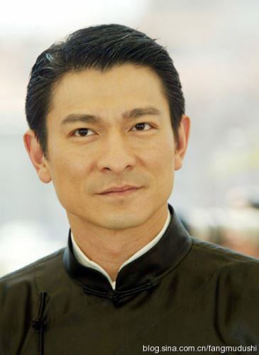 遭人胁迫无奈拍下裸照的男女明星们