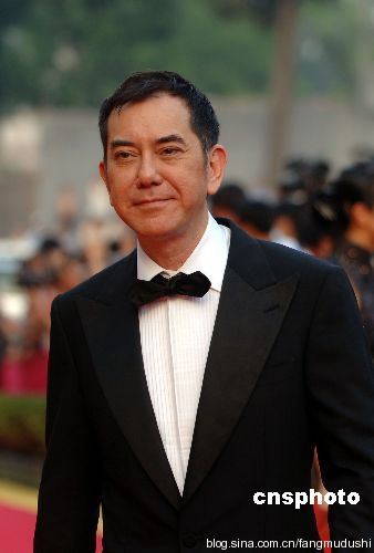遭人胁迫无奈拍下裸照的男女明星们