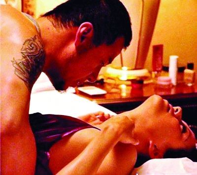 杨坤丁丁香艳肉搏床照曝光是无耻炒作