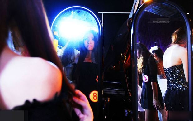 直击中国“野模”的生存状态（图）