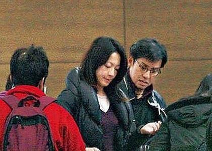 揭秘过着“一夫多妻”生活的男星富豪现状，齐人之福也不易享？