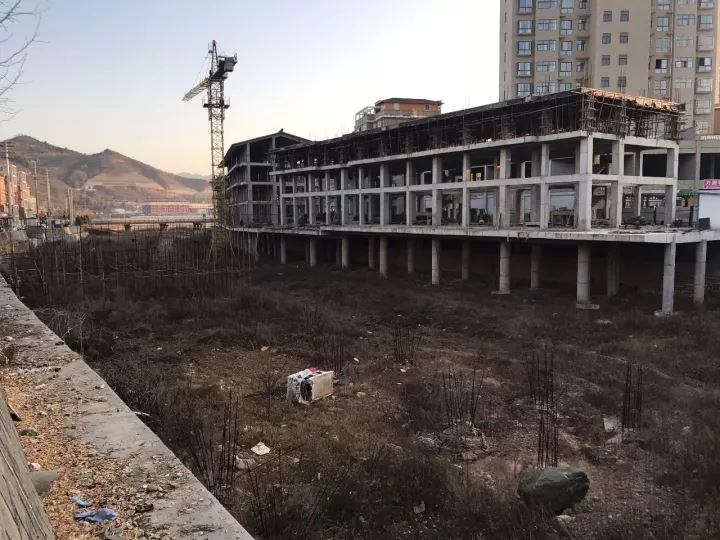 网红“土坯房书记”落马的背后