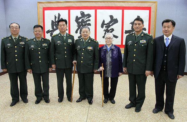 李铎7700多件书法作品捐赠军事博物馆