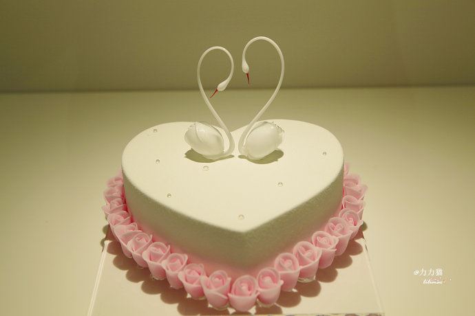 【北京】黑天鹅数千元的“贵族”蛋糕