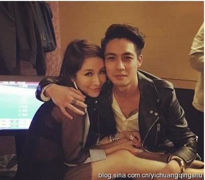 扒扒鲜肉收割机萧亚轩十大绯闻男友