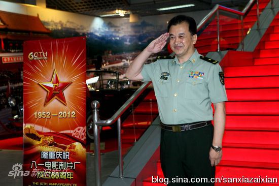 窦靖童首晒与王菲合影赵本山倪萍演小品一周娱乐TOP10(图)