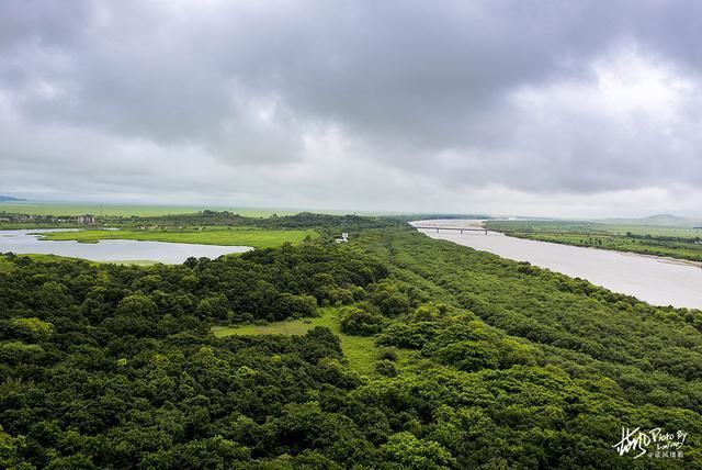 防川，雁鸣闻三国，笑语传三邦，三个国家在这里交界