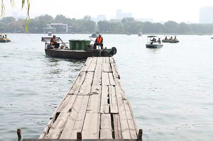 实拍：大明湖寻找我的夏雨荷