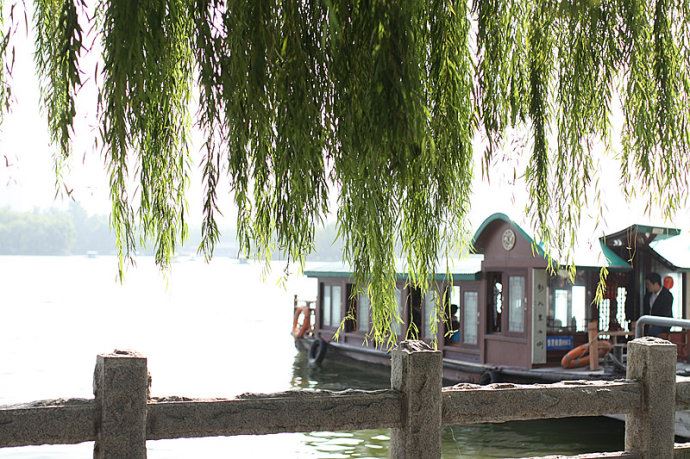 实拍：大明湖寻找我的夏雨荷