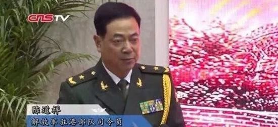 警告！驻港部队八一前夜展示维稳手段