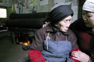 姐弟恋人隐居深山半世纪－－刘国江去世