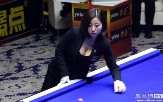 台球美女裁判爆乳一夜走红遭人肉（图）