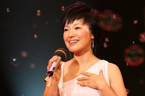 毕福剑抛弃结发妻子竟然是因为她（图）